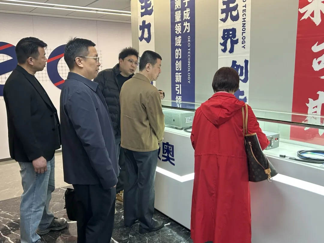 极奥资讯 | 国资委工信部智能制造百家行调研组莅我司调研座谈会圆满结束!